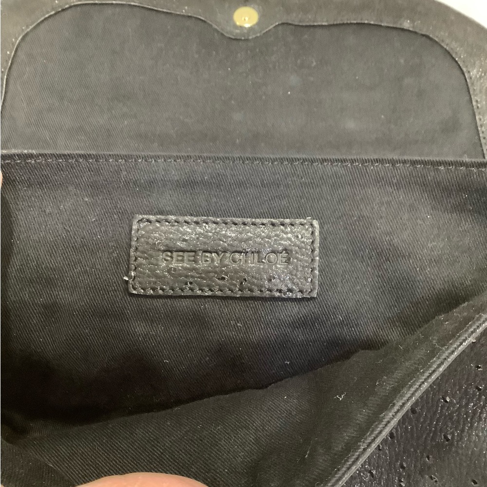 LIKE NEW🖤 Chloe Wristlet - Picture 9 of 17